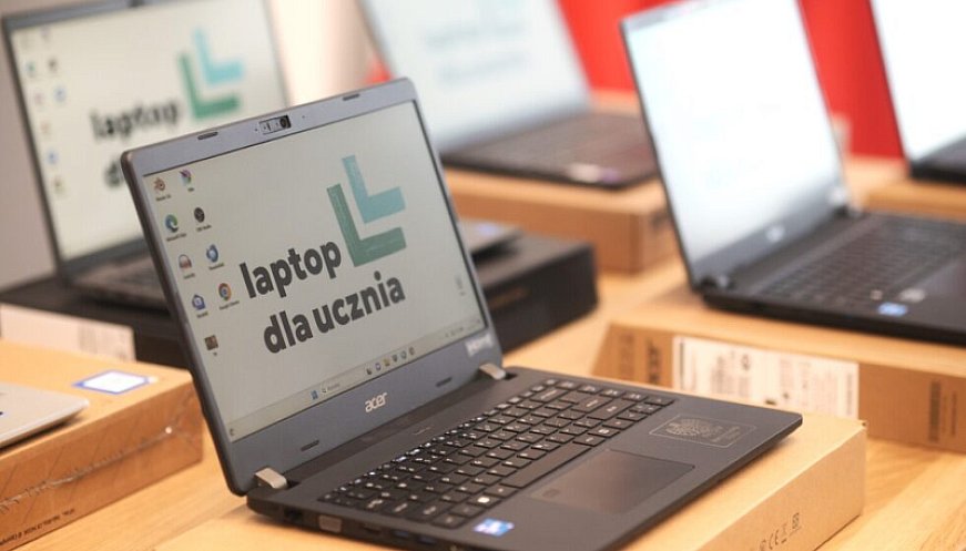 Poland Begins Giving Free Laptops To All Fourth Graders