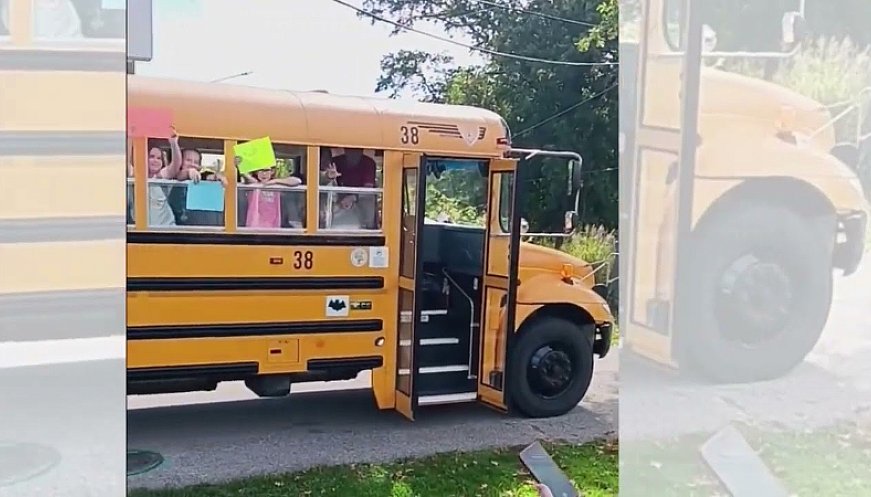 Ohio Man Fighting Cancer Receives Heartwarming Gift From School Bus Riders